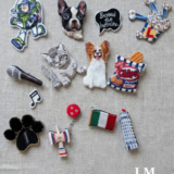 立体感に釘付け❣　大人可愛い刺繡ブローチ